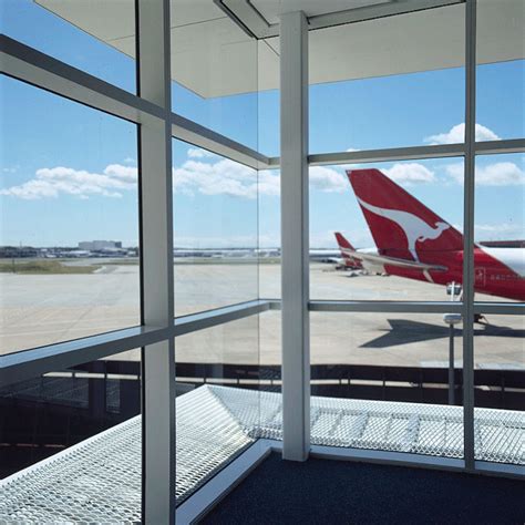 qantas seamless transfer